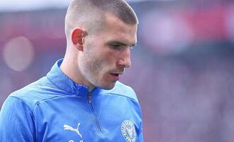 2. Bundesliga: Kaiserslautern schlägt Kiel in Überzahl deutlich