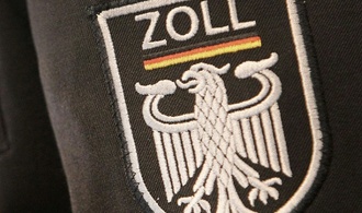 Münchner Flughafen: Zoll stoppt Reisende mit Singvögeln