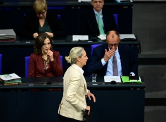 Regierung und Opposition diskutieren in Generaldebatte im Bundestag