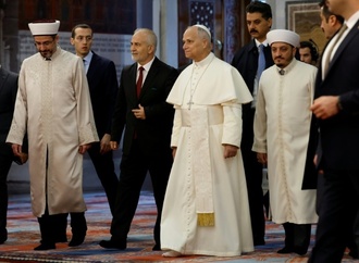 Papst Leo XIV. besucht Blaue Moschee in Istanbul