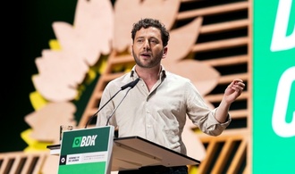 Grünen-Chef Banaszak fordert sozial gerechteren Klimaschutz