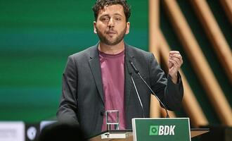 Grünen-Chef Banaszak fordert sozial gerechteren Klimaschutz