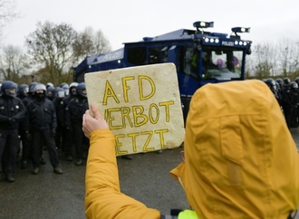 Massive Proteste gegen AfD Jugend in Gießen - Polizei zählt 25.000 Demonstranten