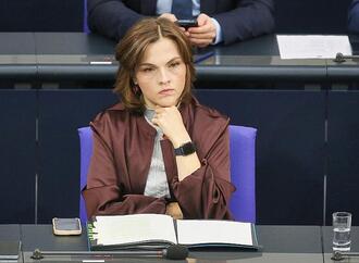 Ostbeauftragte will neue Vermögensverteilung zwischen Ost und West