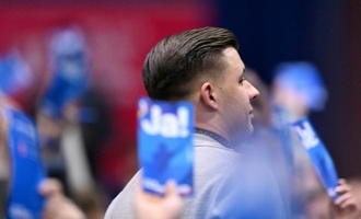 AfD-Jugend begleitet von massiven Protesten gegründet - Rechtsaußenpolitiker Hohm als Chef