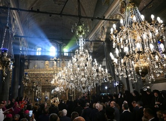 Papst betont in der Türkei Einheit der Christen und reist weiter in den Libanon