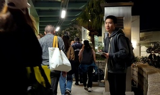 Brand in Hongkong: Student fordert unabhängige Untersuchung und wird von Polizei befragt