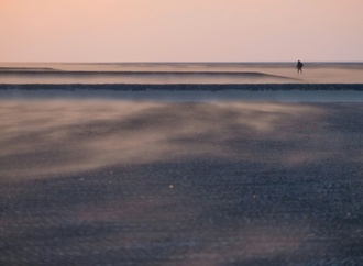 Metallkugel auf Amrum angeschwemmt: Mann erleidet lebensgefährliche Verbrennungen