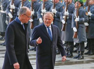 Merz: ''Deutschland gehört fest an die Seite Polens''