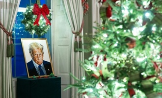50 Bäume, tausende Schmetterlinge: Melania Trump stellt Weihnachtsdeko im Weißen Haus vor