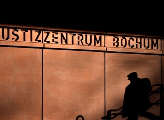 Missbrauchsprozess gegen früheren Kommunalpolitiker: Mildere Haftstrafe in Bochum