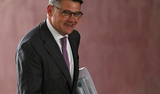 Rentenstreit: Rhein weist Abweichler in der Union auf ''Gesamtverantwortung'' hin