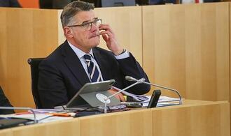 Rhein wirbt für Reformen nach griechischem Vorbild