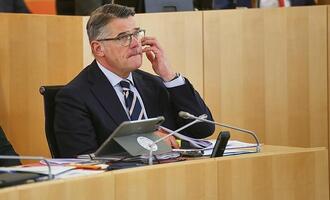 Rhein wirbt für Reformen nach griechischem Vorbild