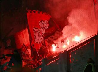 Reul verteidigt Pläne für verschärfte Maßnahmen in Stadien