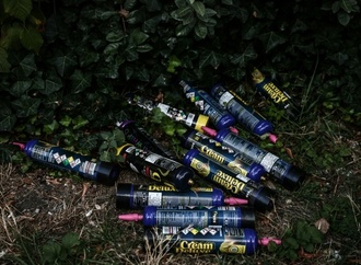 Mit Lachgas im Auto in Pool gestürzt: Drei Jungen in Frankreich tot