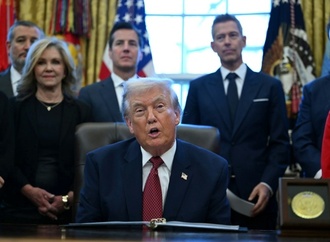 Vorfahrt für Verbrenner: Trump lockert Emissionsregeln für Autos