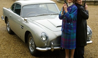 Nicht individuell genug: James-Bond-Figur Miss Moneypenny bekommt keinen Schutz