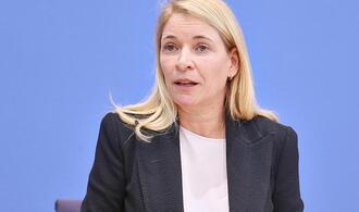 Bahn-Chefin will Topmanagement halbieren