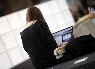 Umsatz im Dienstleistungsbereich im September niedriger