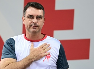 Brasiliens Ex-Präsident Bolsonaro soll Sohn Flávio zu politischem Erben ernannt haben