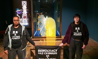 Lebensmittelattacke auf britische Kronjuwelen - Vier Verdächtige in London festgenommen