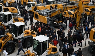 Bagger gestohlen und Bäume gefällt - Polizei in Niedersachsen ermittelt