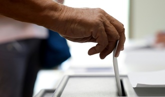 Grünen-Kandidat Yilmaz gewinnt Oberbürgermeisterwahl in Kiel