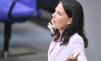 Baerbock warnt vor Gebietsabtretungen in der Ukraine