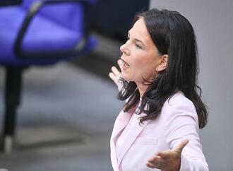 Baerbock warnt vor Gebietsabtretungen in der Ukraine