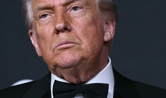 Trump stellt geplante Übernahme von Warner Bros durch Netflix infrage