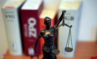 Erschleichung von Aufenthaltstiteln: Kabinett geht gegen Schein-Vaterschaften vor