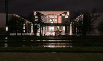 DGB will regelmäßigen Sozialpartner-Gipfel im Kanzleramt