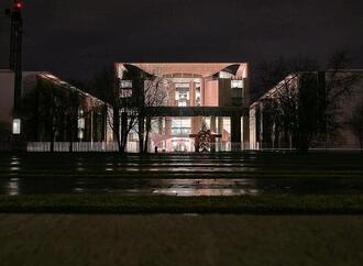 DGB will regelmäßigen Sozialpartner-Gipfel im Kanzleramt