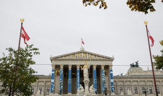 Österreich beschließt Kopftuchverbot für unter 14-Jährige an Schulen