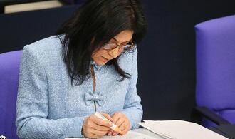 Reiche unterzeichnet Verträge zum Kohle-Ausstieg der LEAG