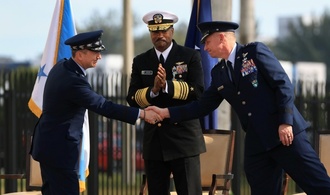 USA setzen weiter Kampfjets vor Venezuela ein - Stabwechsel beim Kommando