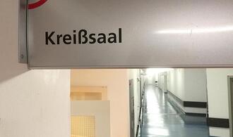 Warken sieht Bund nicht in der Pflicht bei Vergütung von Hebammen