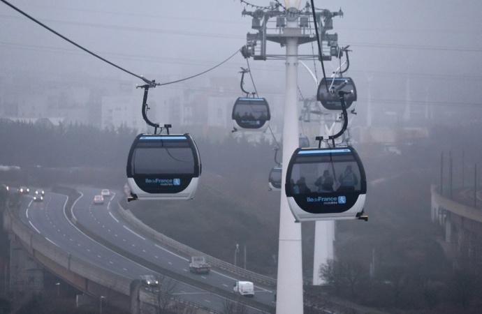Erste Stadtseilbahn in Paris eröffnet - Linie C1 verbindet Vororte mit Metro