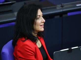 Meyer Werft erhält Großauftrag - Reiche spricht von ''Durchbruch''