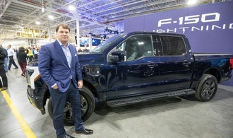 US-Autobauer Ford will weniger E-Autos bauen und schreibt 19,5 Milliarden Dollar ab