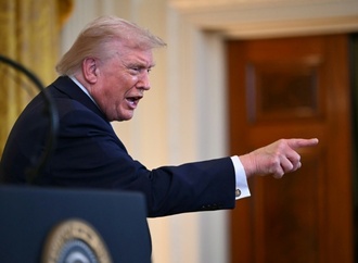 Trump verbietet auch Syrern und Palästinensern Einreise in die USA