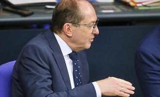 Dobrindt will weitere 535 Afghanen nach Deutschland holen