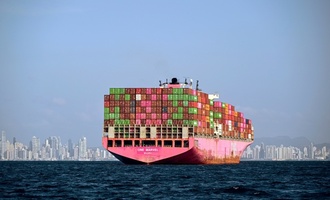 Rekord: Panamakanal bringt dem Staat fast drei Milliarden Dollar ein