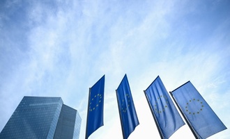 EZB lässt Leitzins zum vierten Mal in Folge unverändert