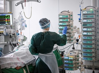 Knapp jeder Zehnte muss an Weihnachten arbeiten