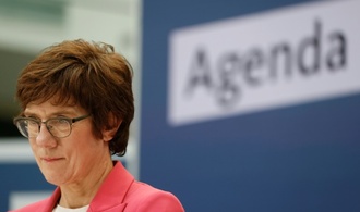 Kramp-Karrenbauer zur Chefin der Konrad-Adenauer-Stiftung gewählt