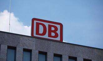 Klingbeil kritisiert Deutsche Bahn für Kauf chinesischer E-Busse