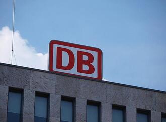 Klingbeil kritisiert Deutsche Bahn für Kauf chinesischer E-Busse