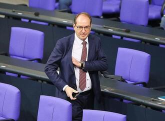 Dobrindt plant Sicherheitsoffensive